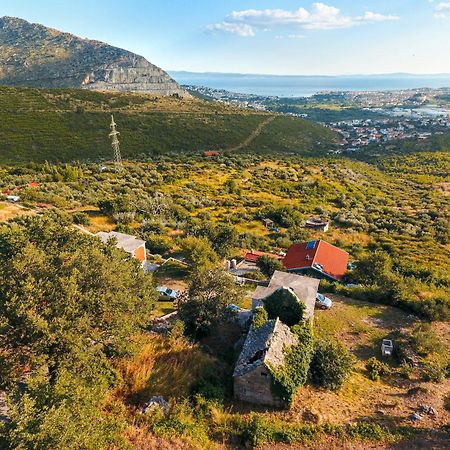 Olive Garden House In Zrnovnica With A View & Bbq Βίλα Εξωτερικό φωτογραφία