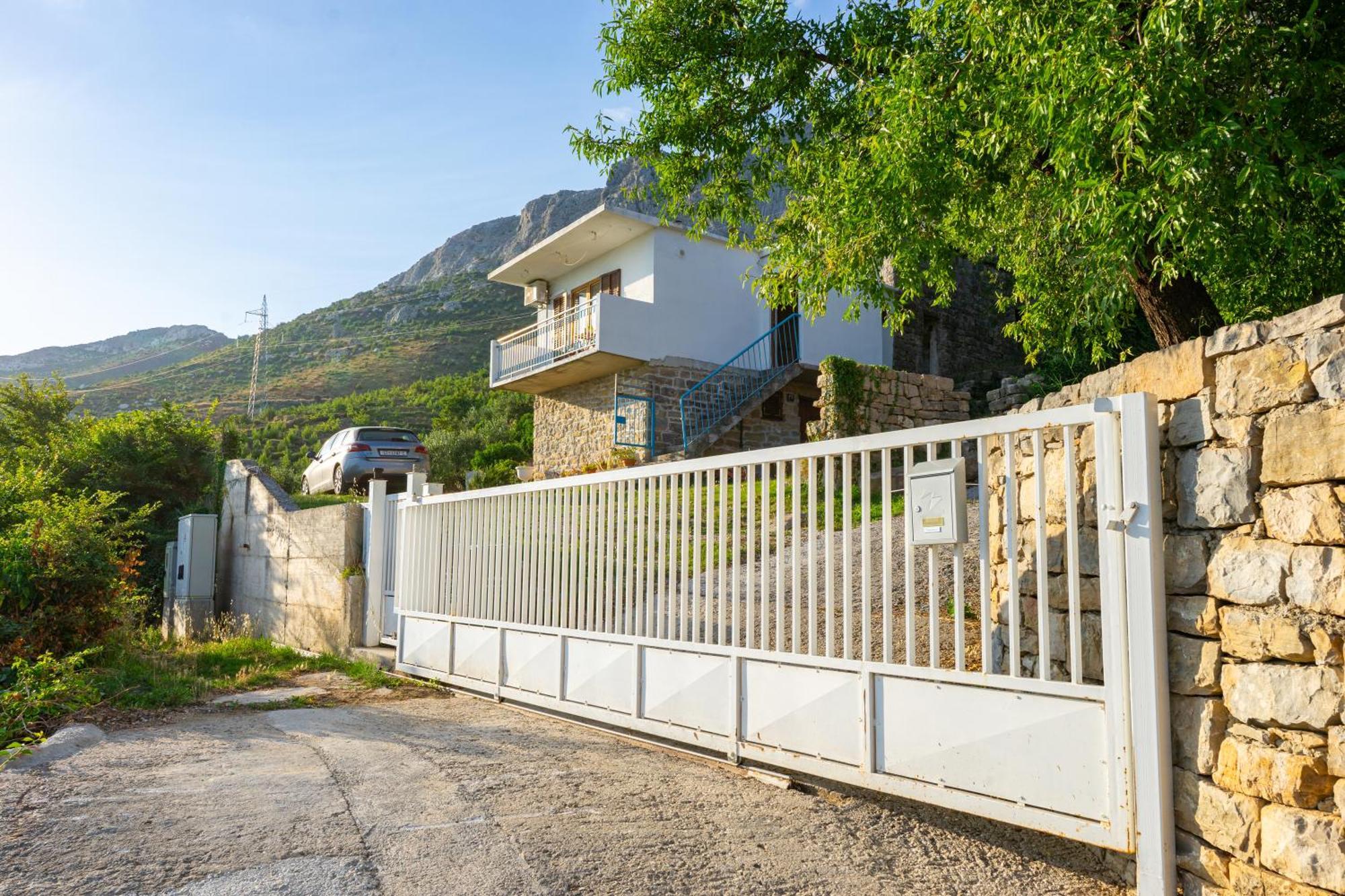 Olive Garden House In Zrnovnica With A View & Bbq Βίλα Εξωτερικό φωτογραφία