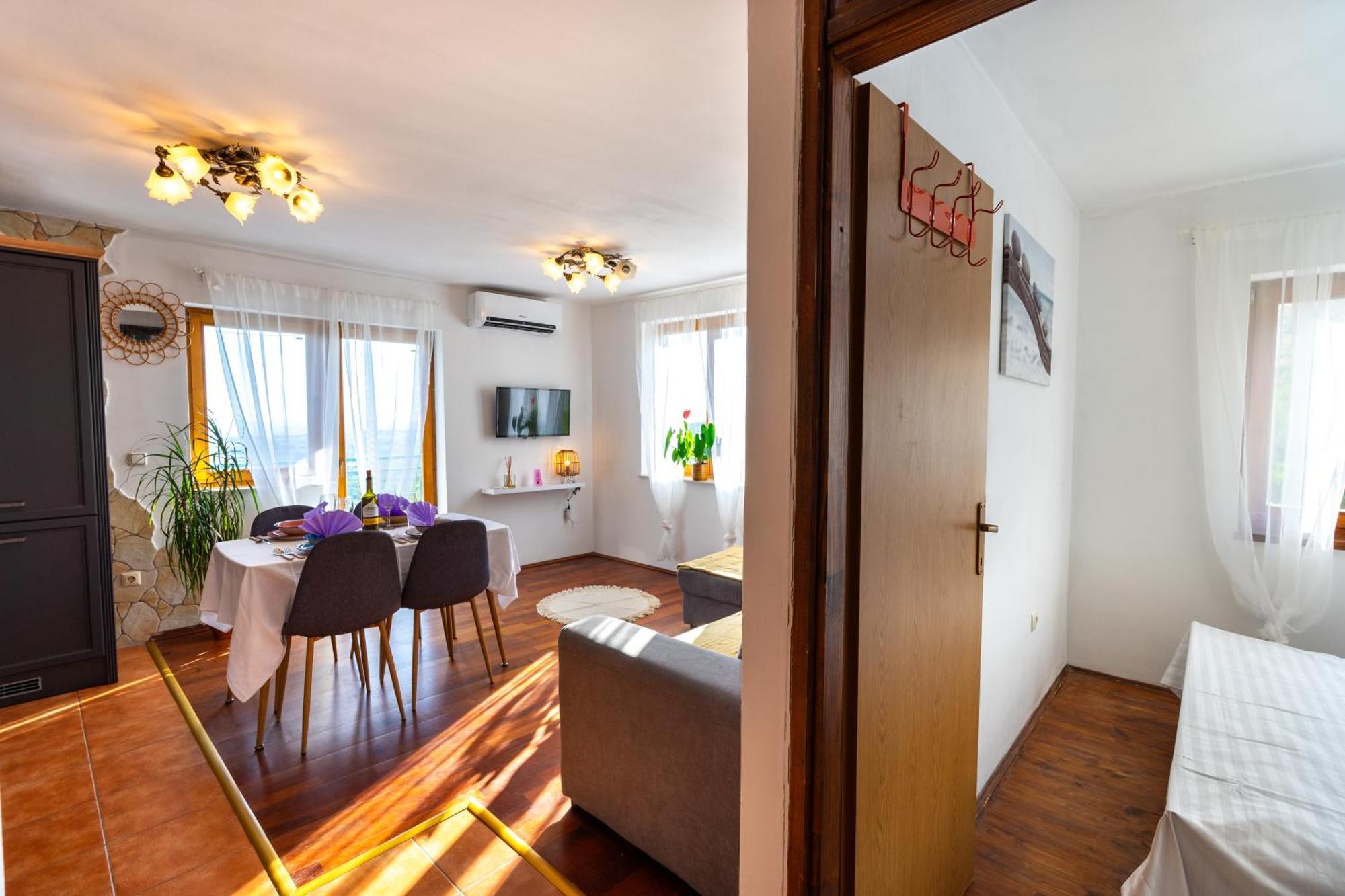 Olive Garden House In Zrnovnica With A View & Bbq Βίλα Εξωτερικό φωτογραφία